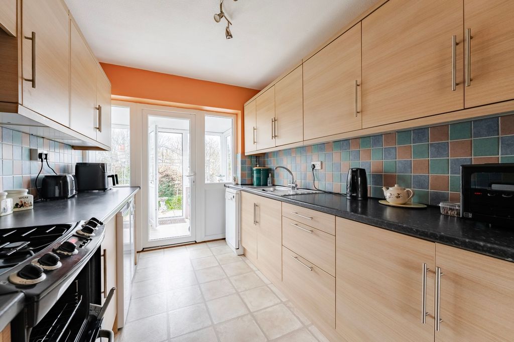 Property photo 3 of 23