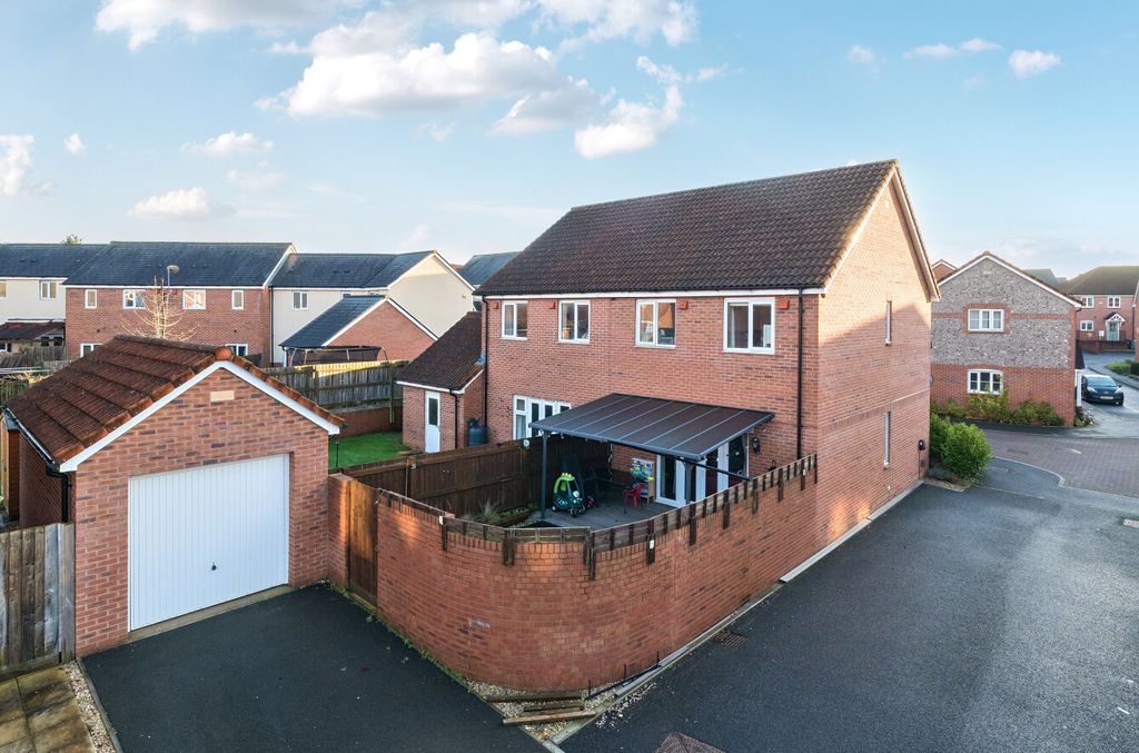 Property photo 1 of 23