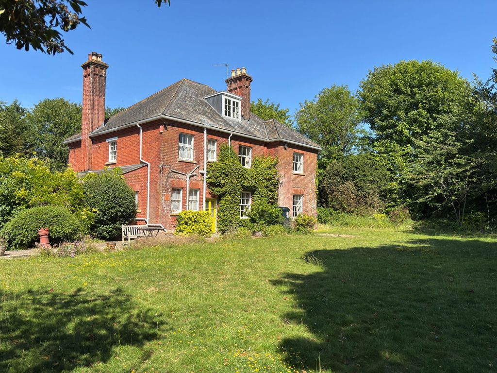 Property photo 1 of 21