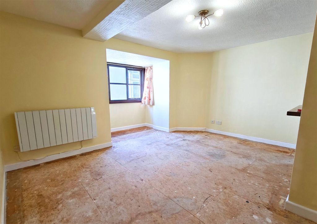 Property photo 2 of 9 Reception Room