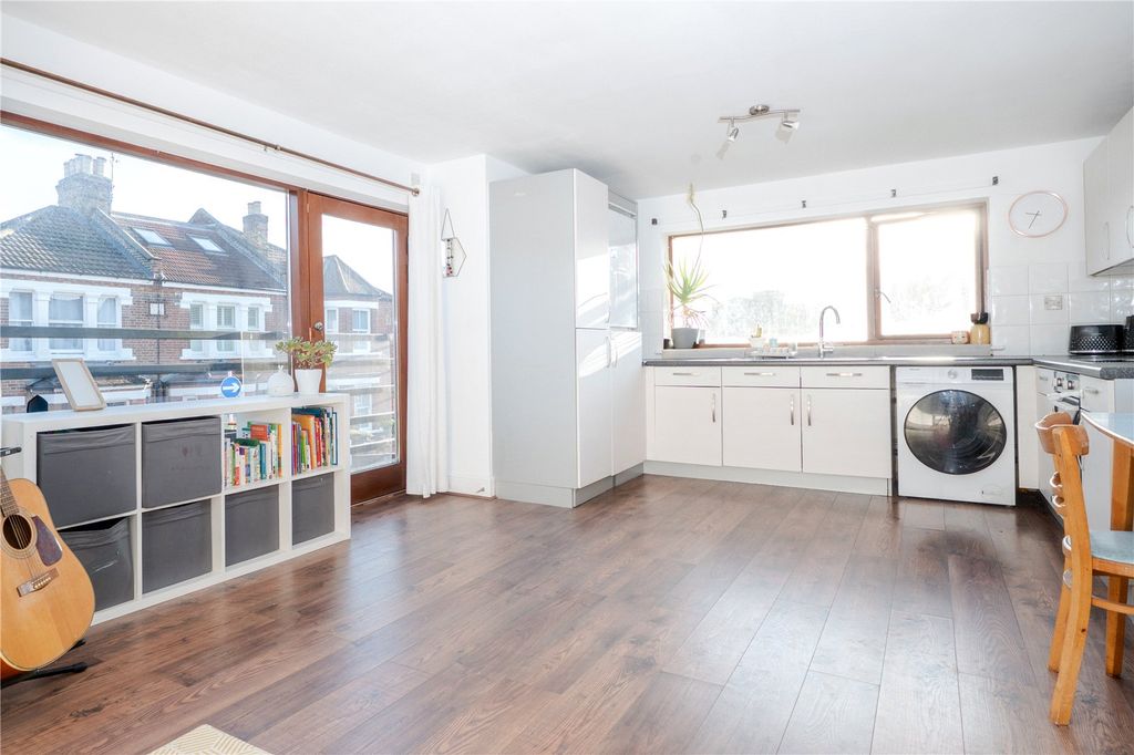 Property photo 3 of 12 Picture No. 3