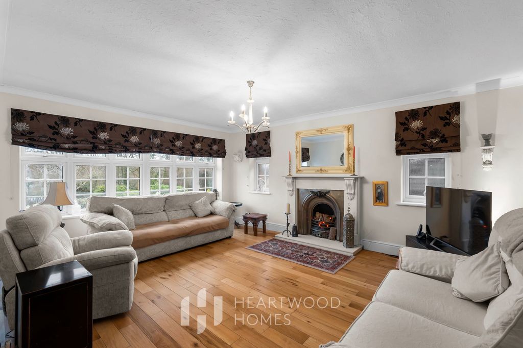 Property photo 3 of 19