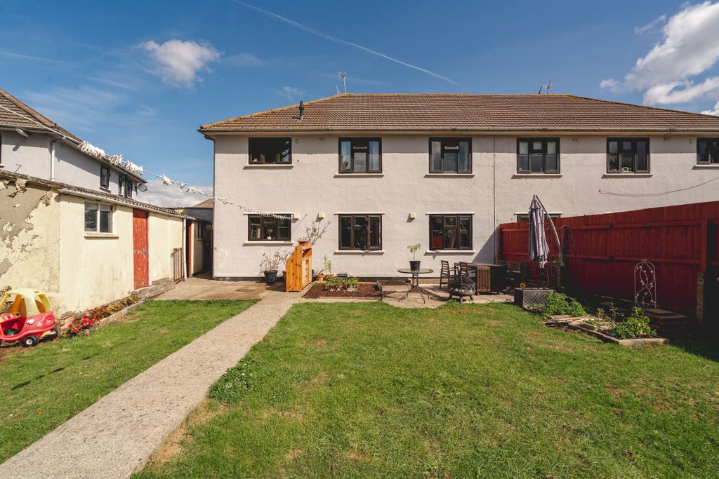 Property photo 3 of 17 Photo 3