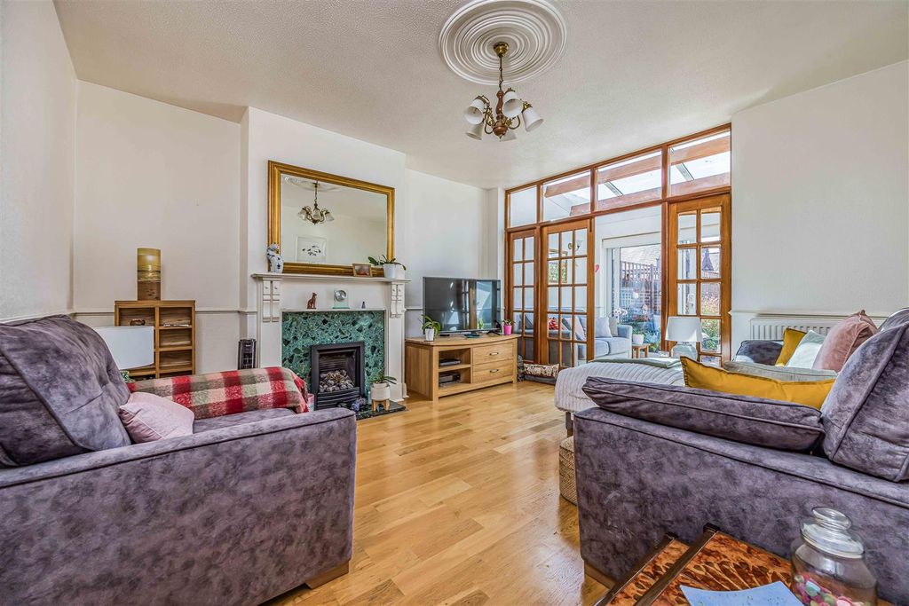 Property photo 3 of 21 104 Kirby Road, Portsmouth-Small-Porticomarketing-