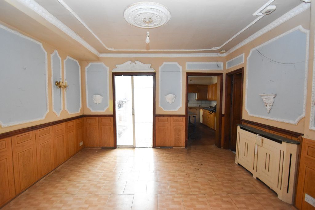 Property photo 3 of 12 Dining Room