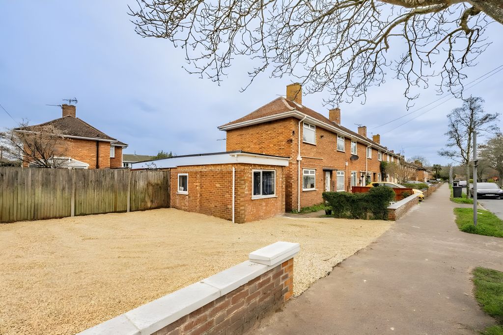 Property photo 1 of 17 Image