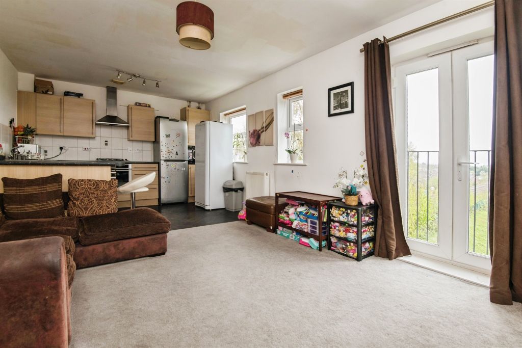 Property photo 3 of 17