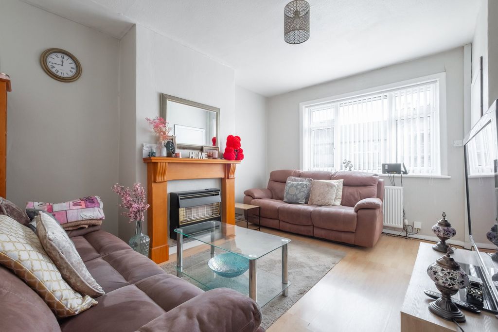 Property photo 2 of 16