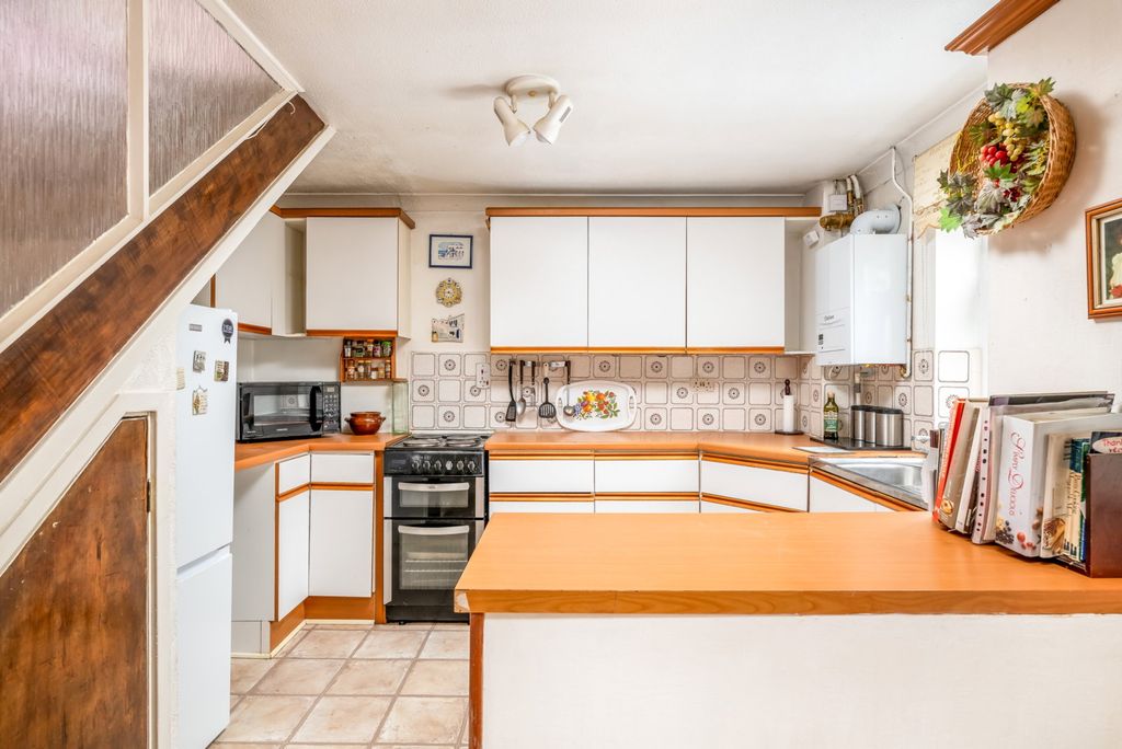 Property photo 3 of 23