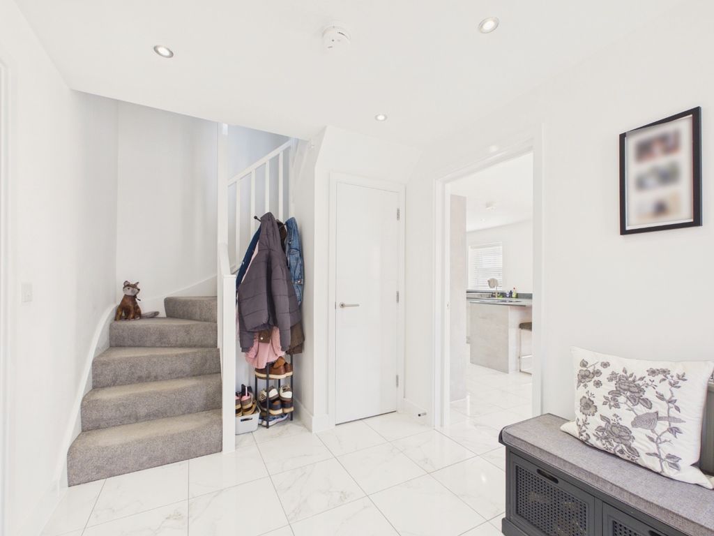 Property photo 3 of 20 5373804