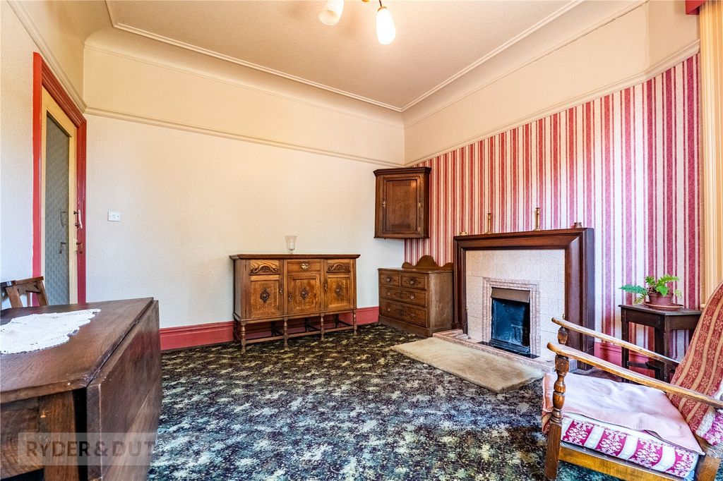 Property photo 3 of 25 Dining Room