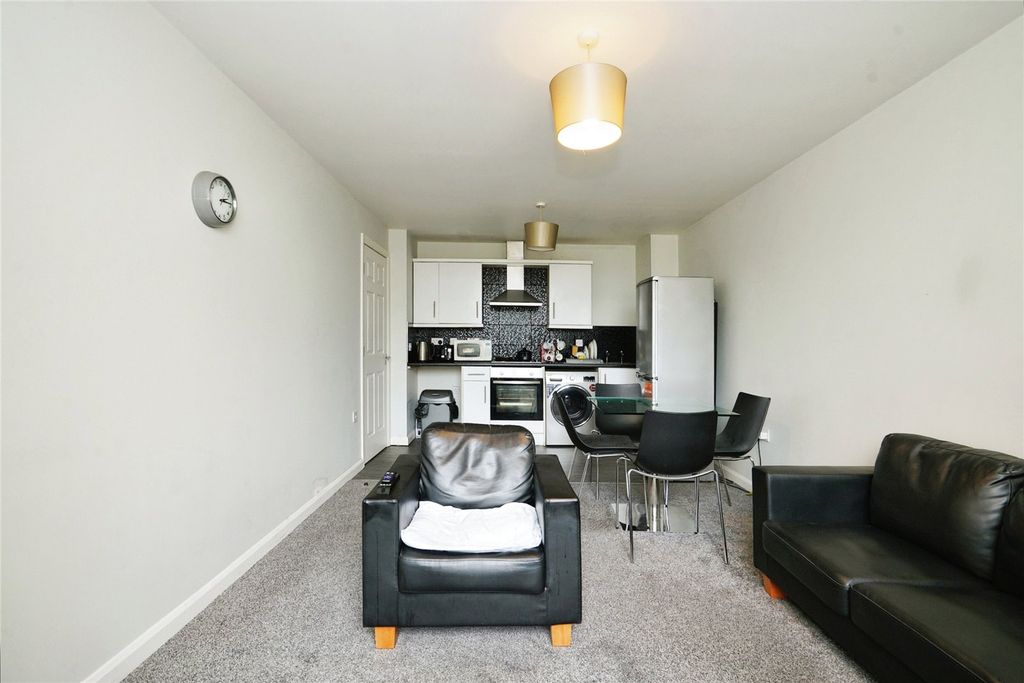 Property photo 3 of 12 Picture No. 03