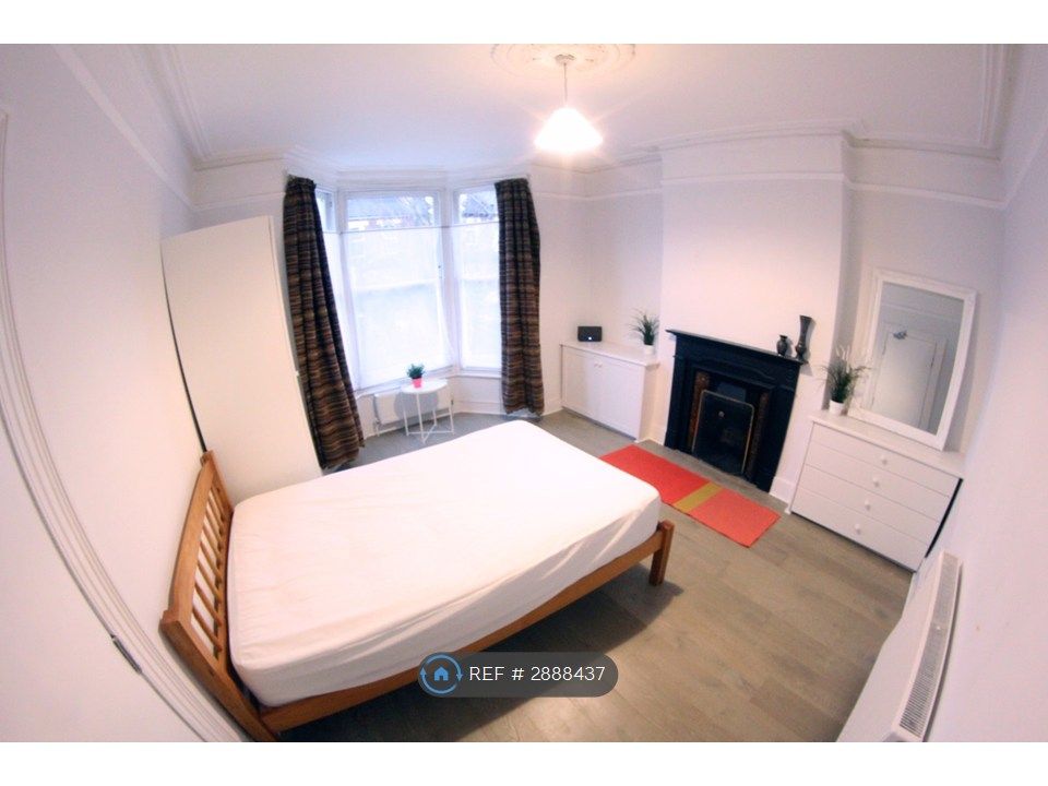 Property photo 1 of 5 Ground Floor Double Bedroom