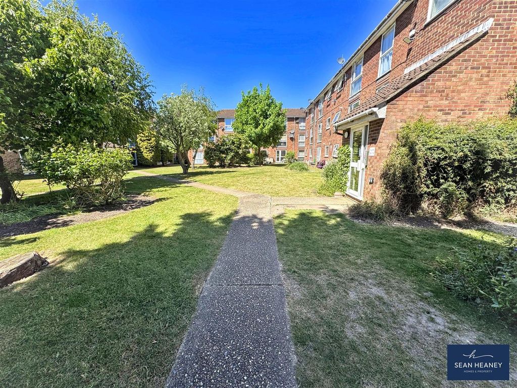 Property photo 1 of 12
