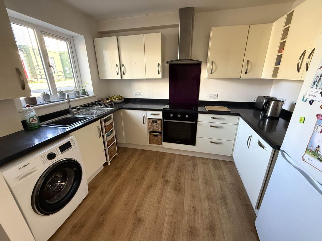 Property photo 2 of 13
