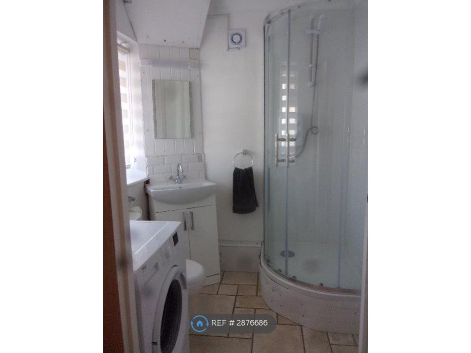 Property photo 3 of 17 Downstairs Utility / Shower Room