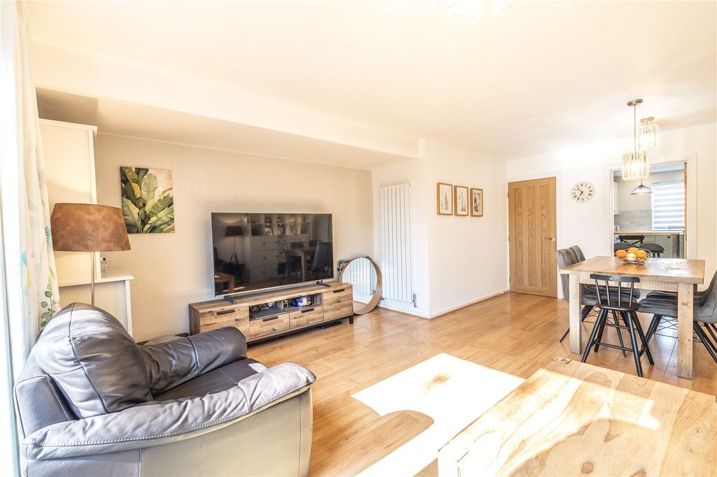 Property photo 2 of 16 Picture No. 03