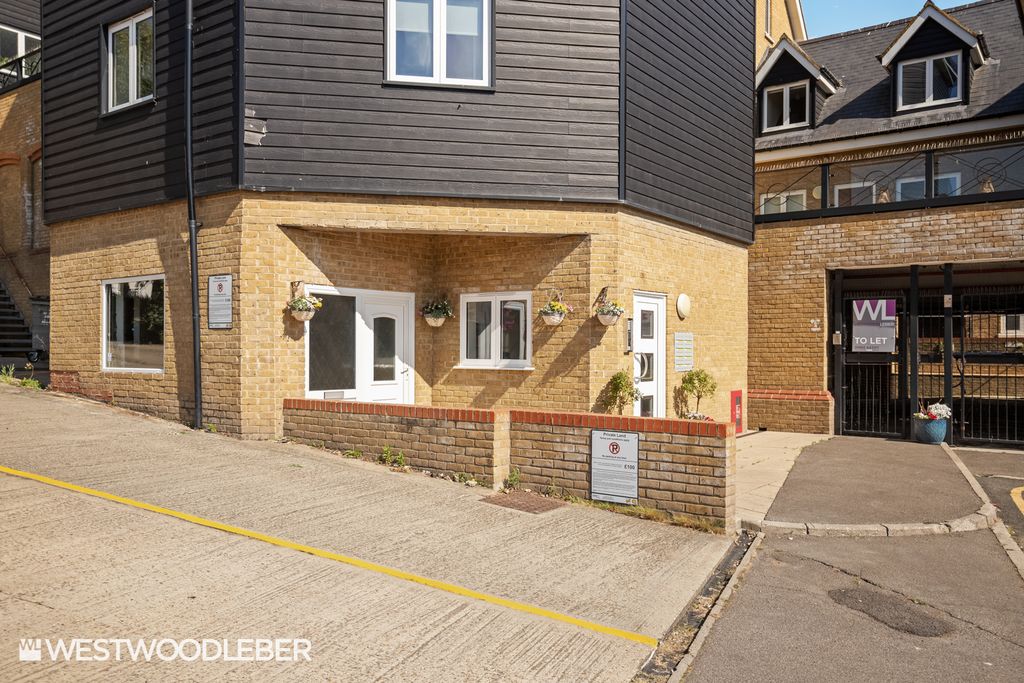 Property photo 1 of 10 Marketcourt_6