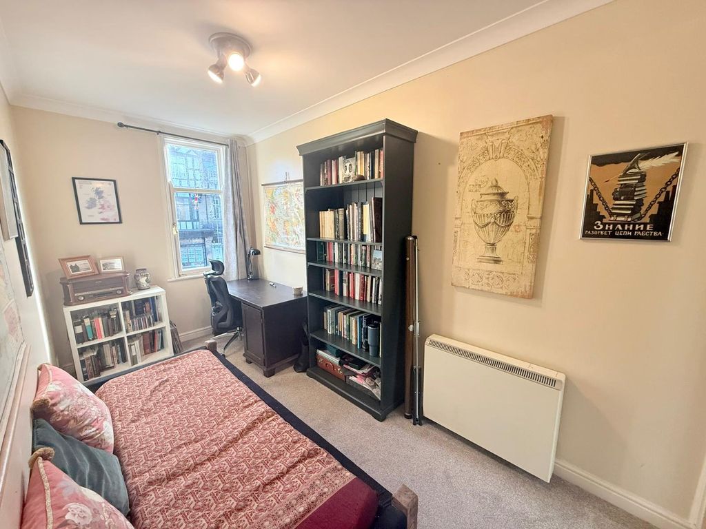 Property photo 2 of 11 Picture No. 23