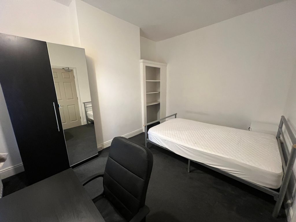 Property photo 3 of 5