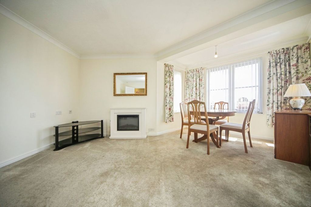 Property photo 3 of 15