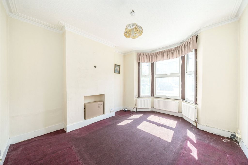 Property photo 2 of 4 Picture No. 05