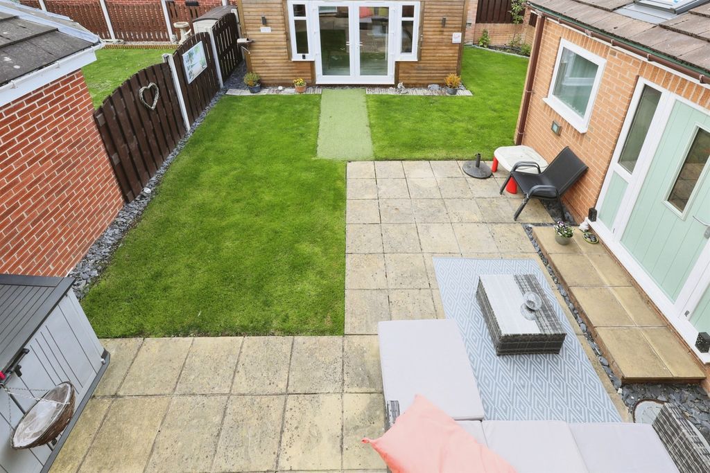 Property photo 3 of 18