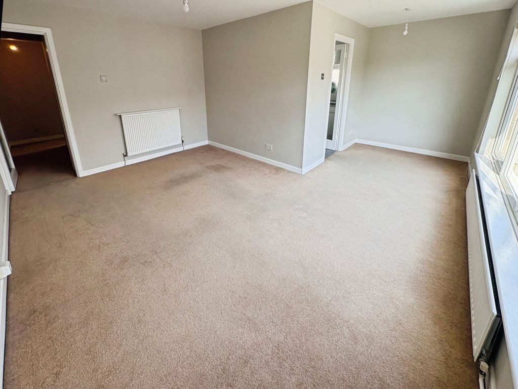 Property photo 2 of 9 Living Room