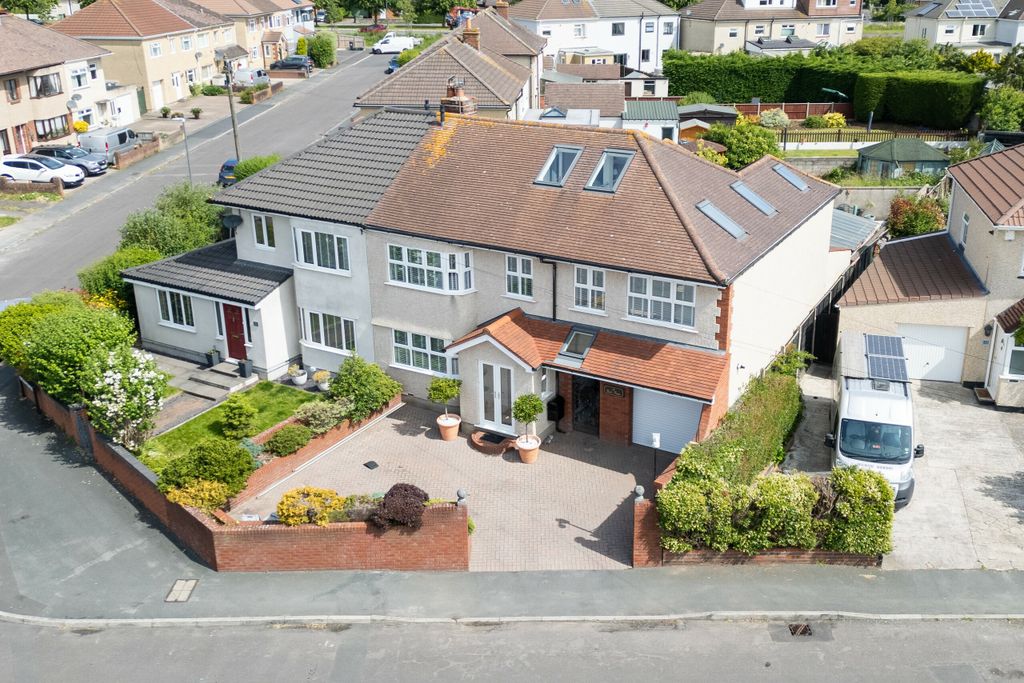 Property photo 2 of 26 42