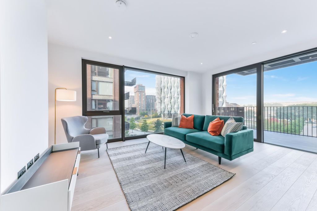 Property photo 1 of 25