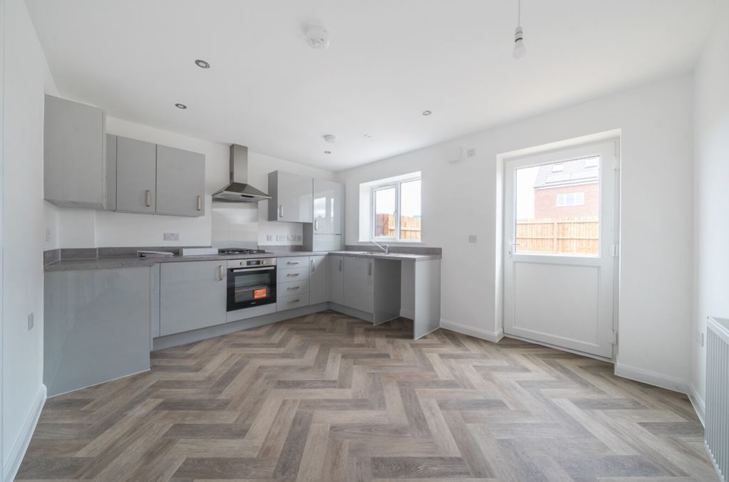Property photo 3 of 10 5-6Aa944c4359c9-1523237-1A0A51Deb9A2A-005-5-1