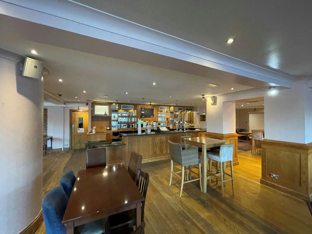Property photo 2 of 8 5.Jpg