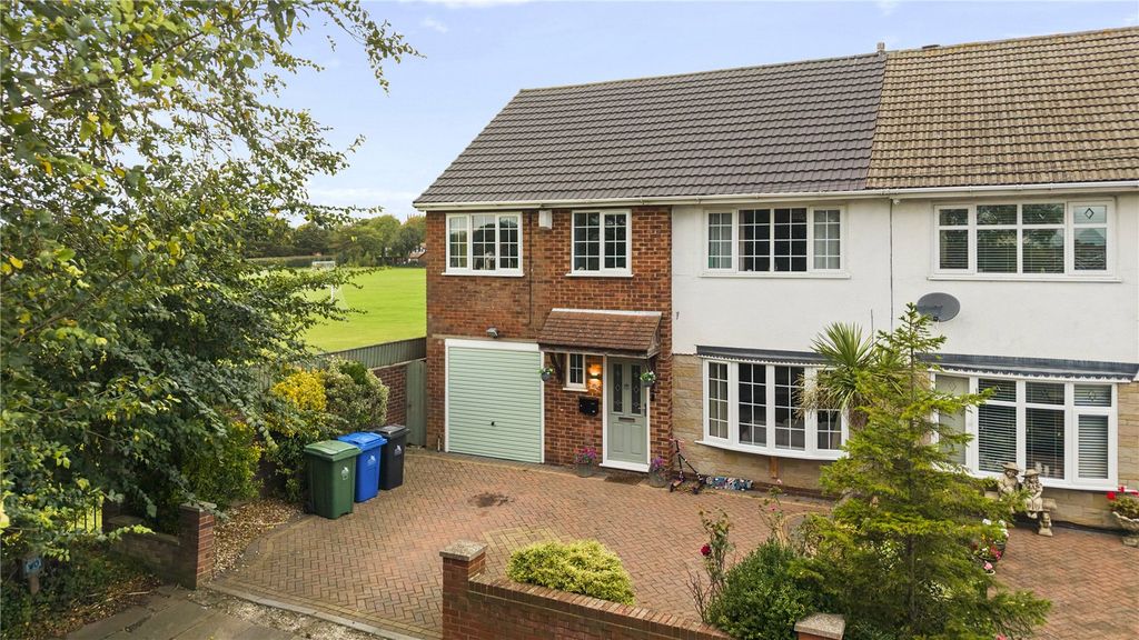 Property photo 1 of 40 Picture No. 41