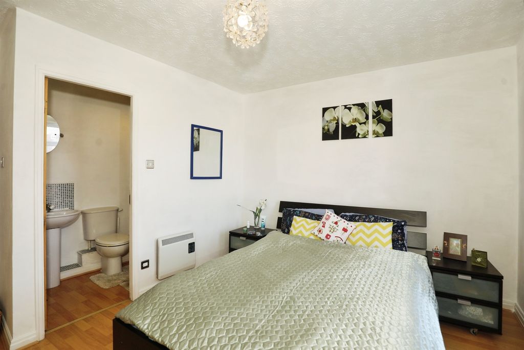 Additional image 12 of 2 bed flat for saleBlakemere Drive, Northwich CW9