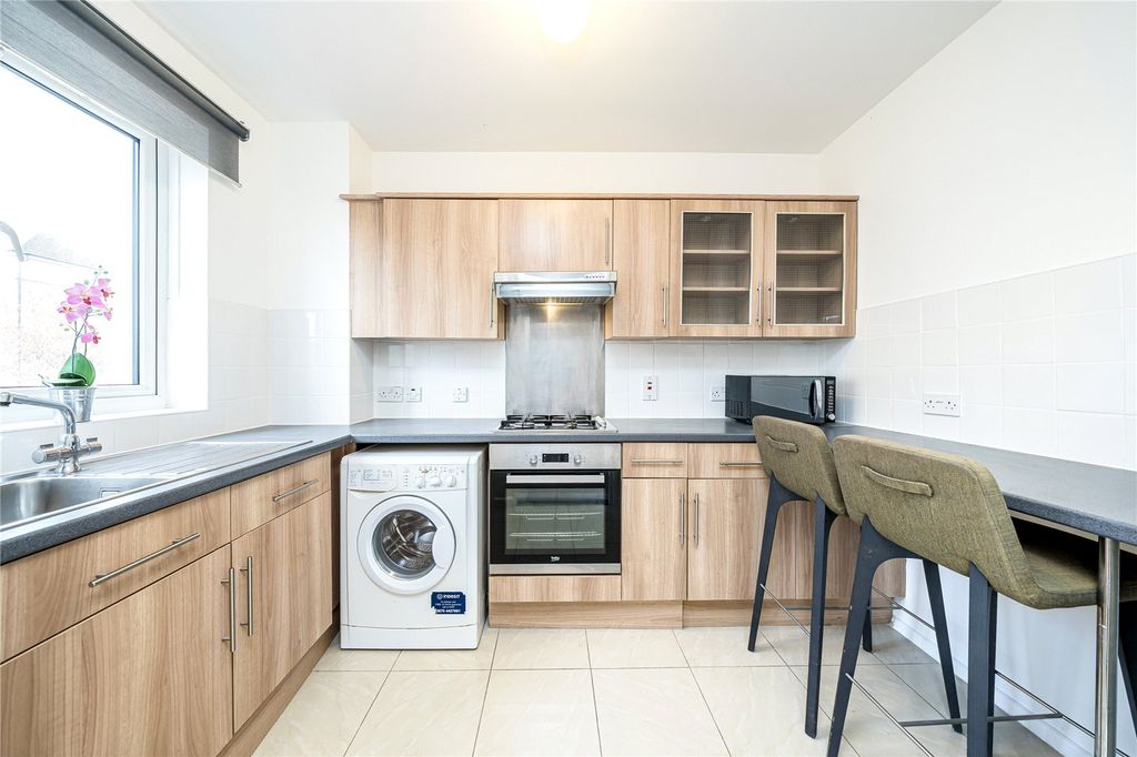 Property photo 2 of 5 Picture No. 21