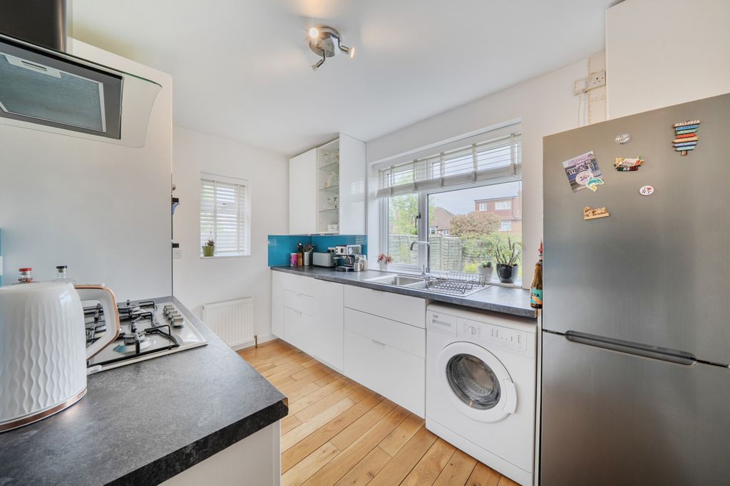 Property photo 3 of 19 1459515-9-6A06ee2...