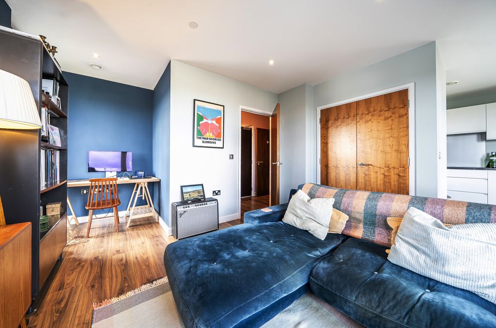 Property photo 1 of 10 1472225-8-6A27Dba...