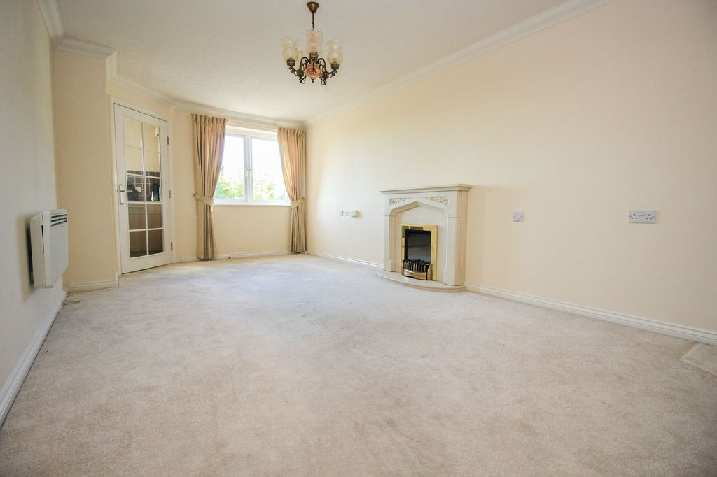 Property photo 2 of 9
