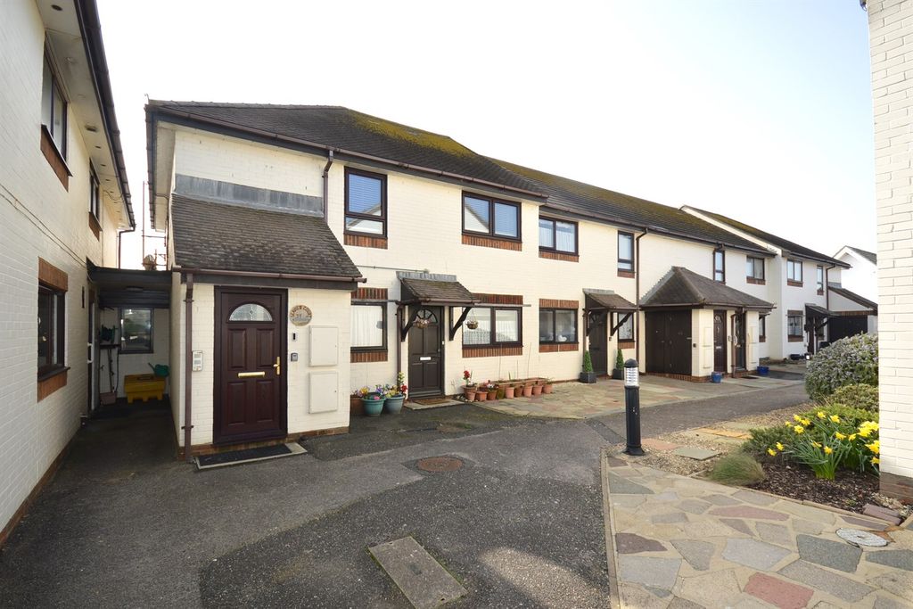 Property photo 1 of 9 (Main)