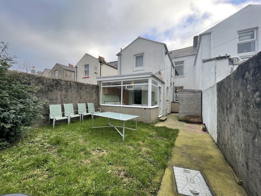 Property photo 2 of 19