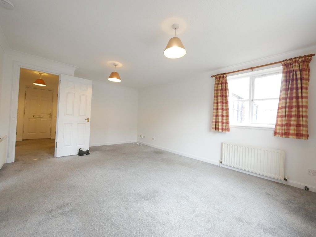 Property photo 3 of 10 Photo 3
