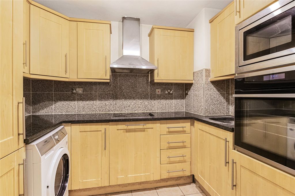 Property photo 3 of 12 Picture No. 02