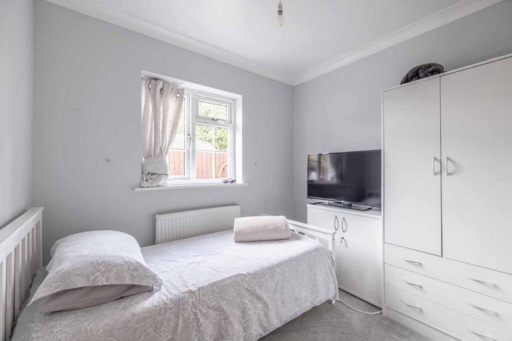 Additional image 35 of 7 bed detached bungalow for saleBangors Road North, Iver SL0
