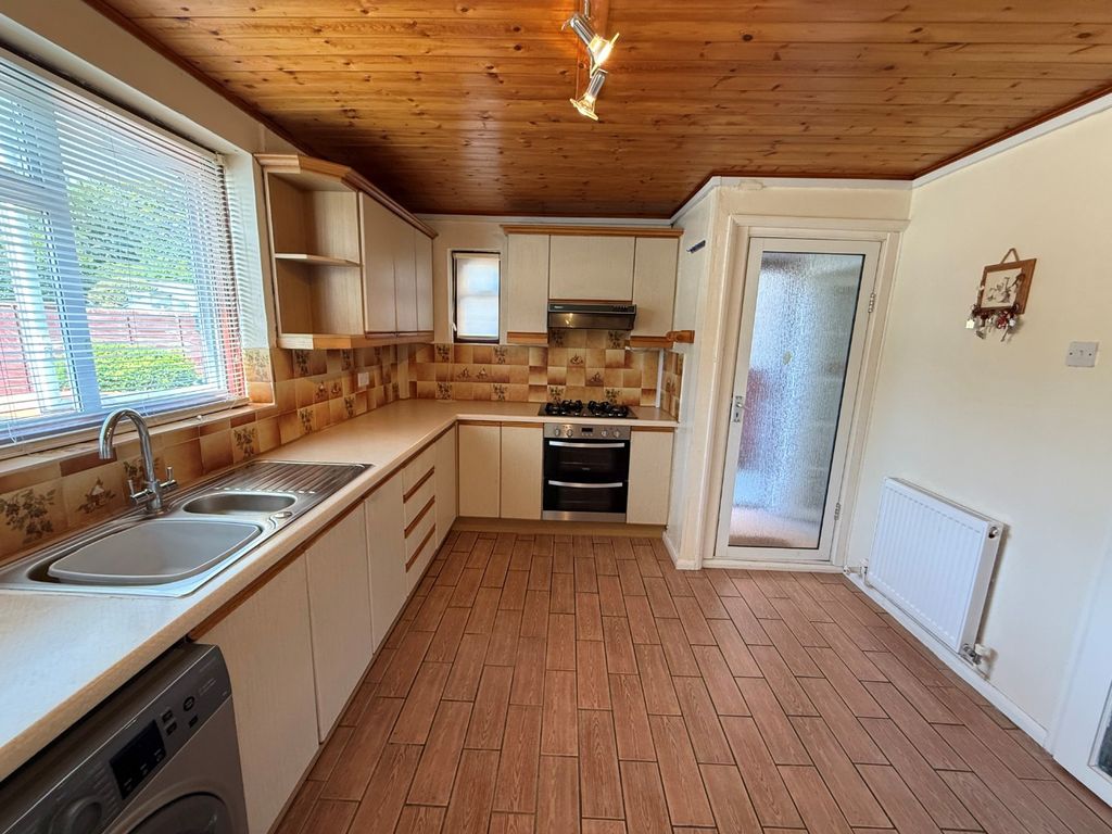 Property photo 2 of 16 4353513