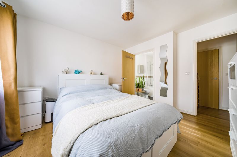 Property photo 3 of 16 Bedroom 1 Angle 1