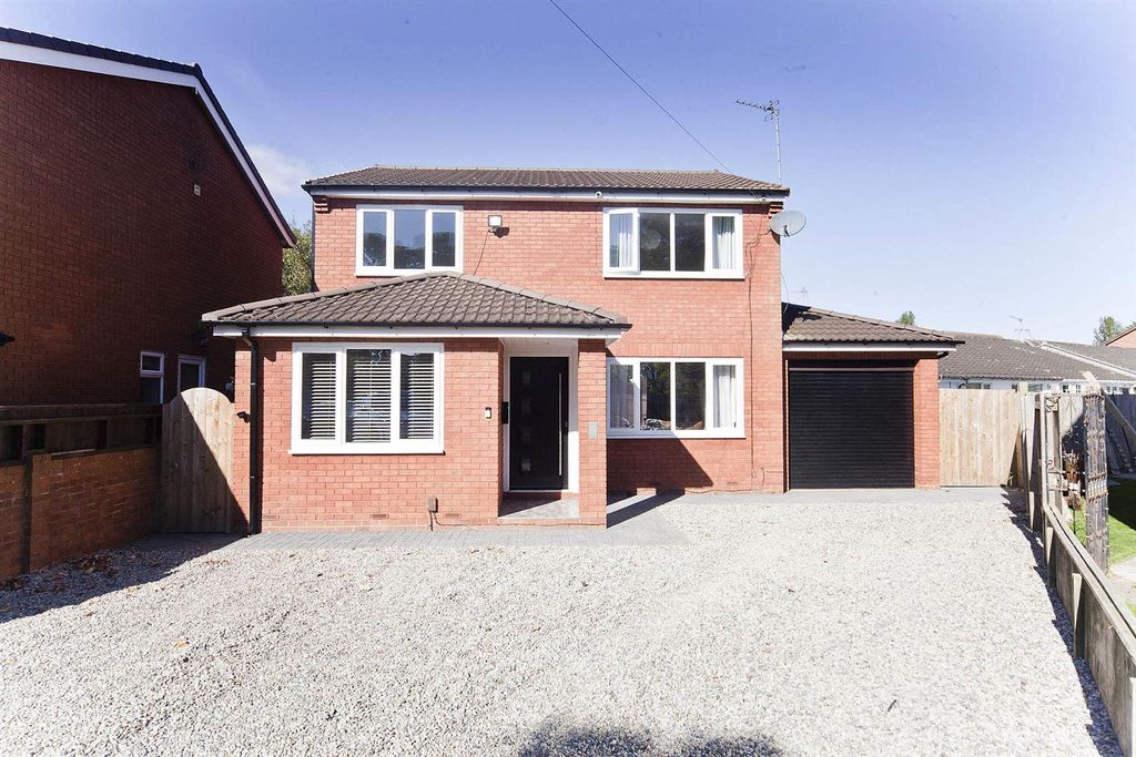 Property photo 1 of 24