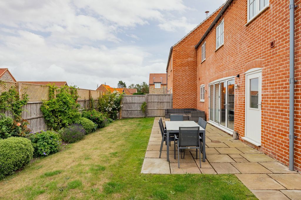 Property photo 3 of 16