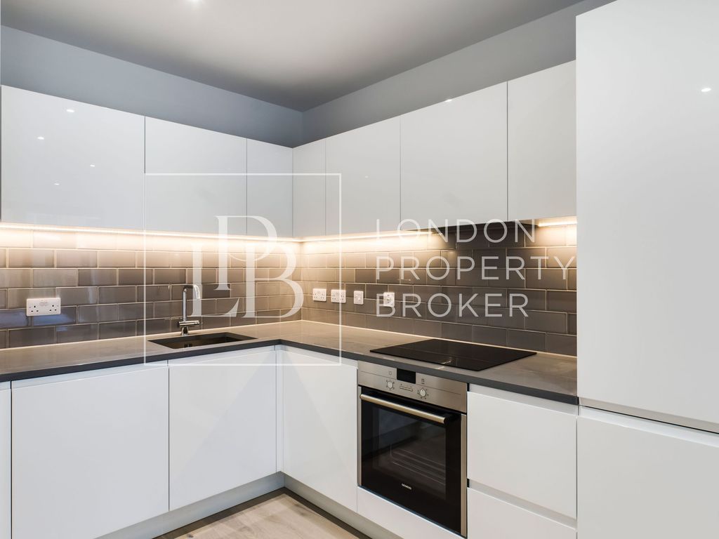 Property photo 1 of 9