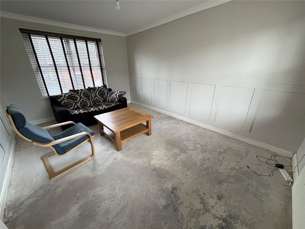 Property photo 3 of 16 Picture No. 02