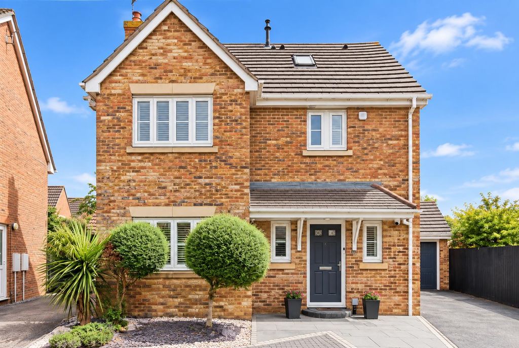 Property photo 1 of 33 76F10596-4Ef5-4c24-B042-Dfc11232946E.Png